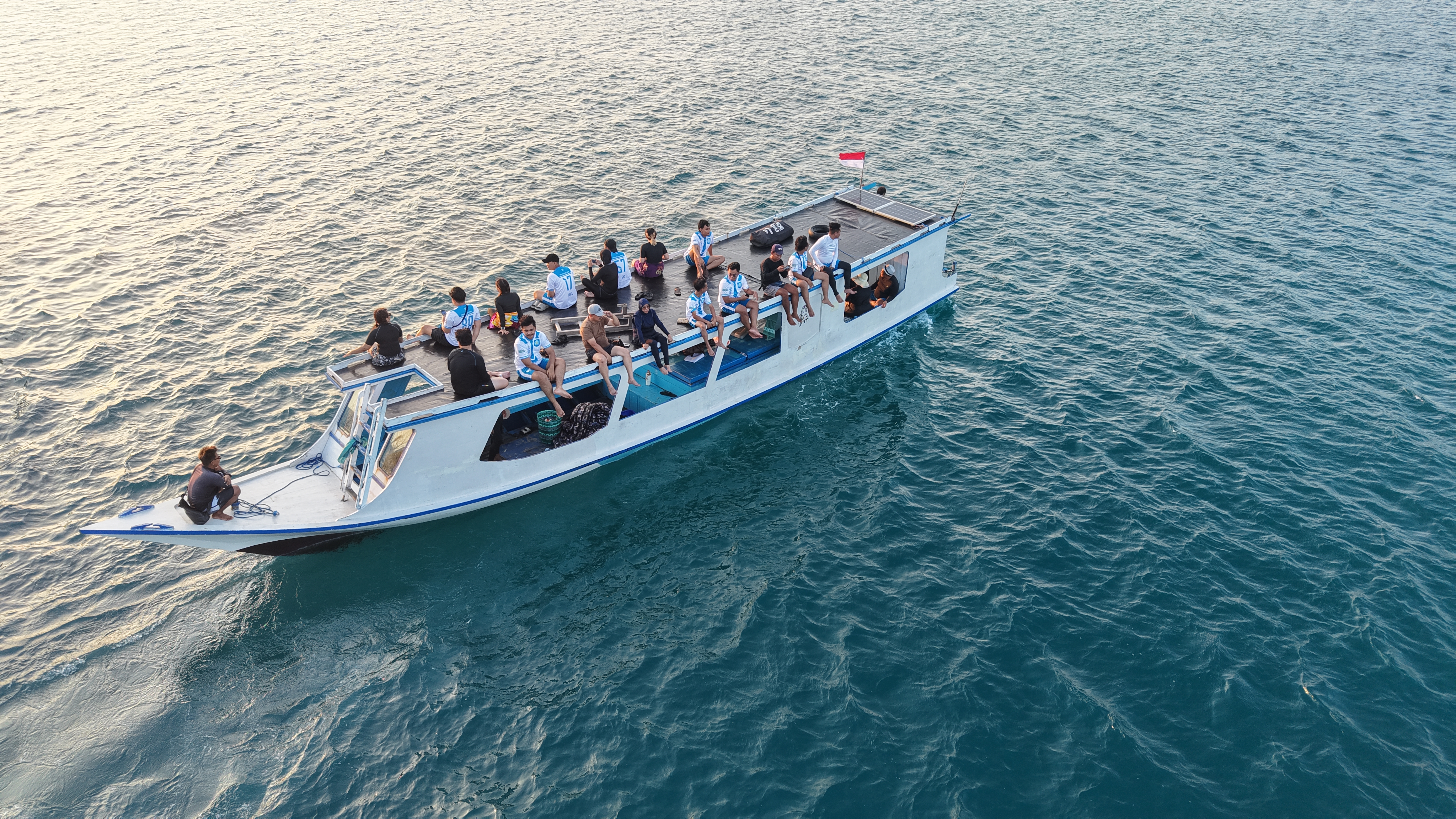 Menikmati indahnya laut karimunjawa #karimunjawaisland #pov #fyp
